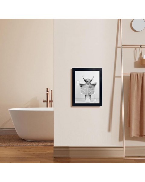 Decoración de baño con marco negro, 12.0 x 16.0 in, divertido arte de pared de vaca de las tierras altas, imagen de vaca en el baño, arte de baño de animales humorísticos